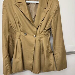 PrettyLittleThing Tan Double-Breasted Blazer